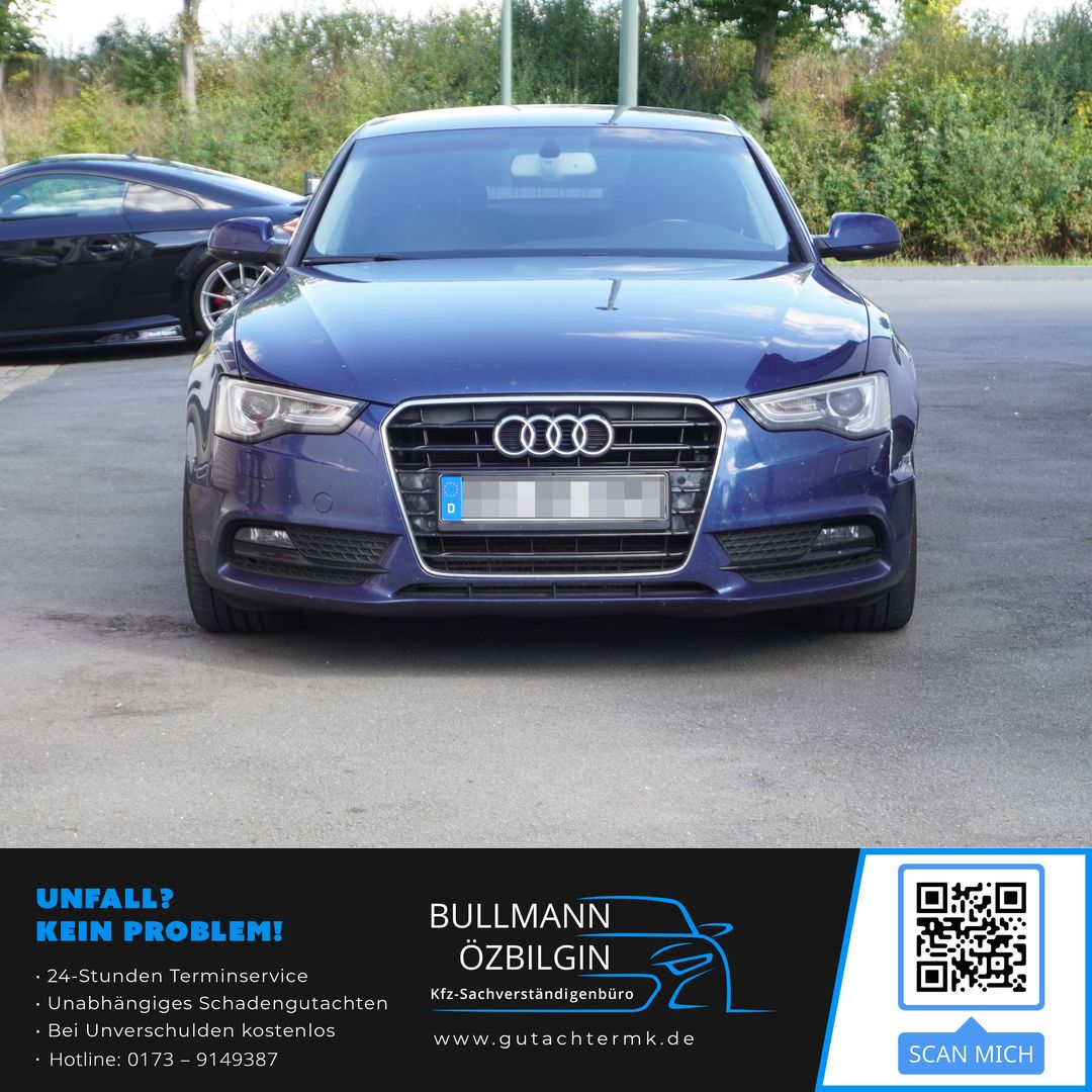 Frontansicht eines dunkelblauen Audi A5 8T für ein KFZ-Gutachten des Sachverständigenbüros Bullmann Özbilgin